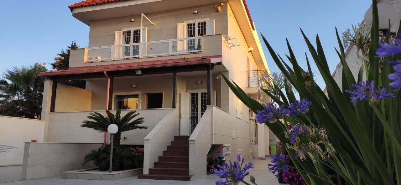 Seagull Apartments - Front And Sea View & Airport Bari Exterior photo