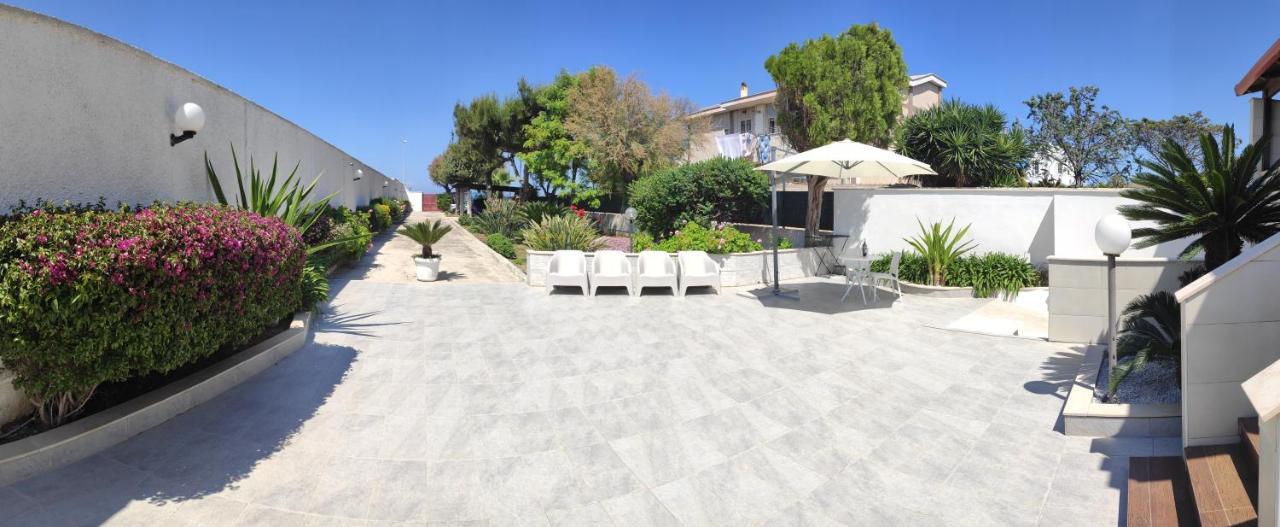 Seagull Apartments - Front And Sea View & Airport Bari Exterior photo