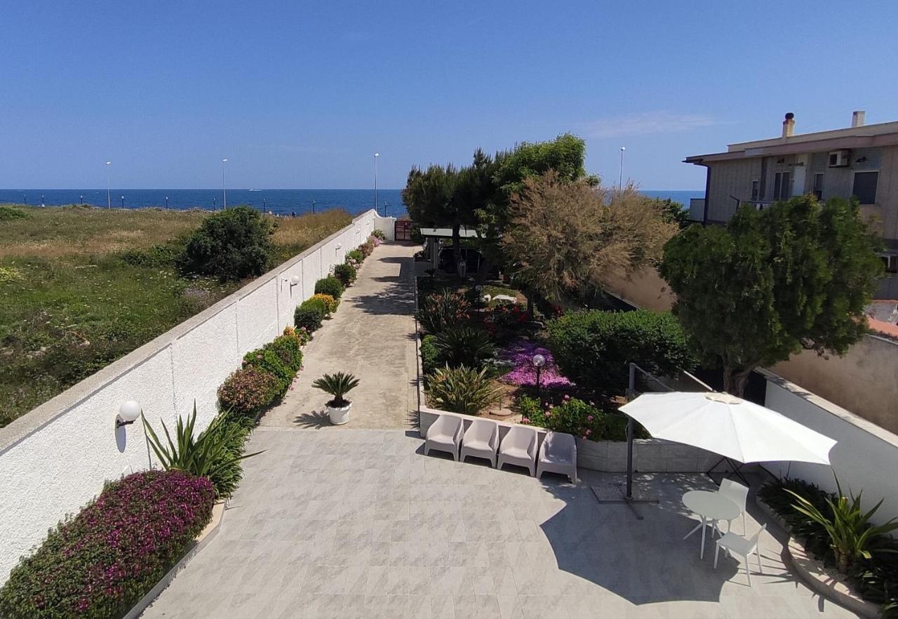 Seagull Apartments - Front And Sea View & Airport Bari Exterior photo