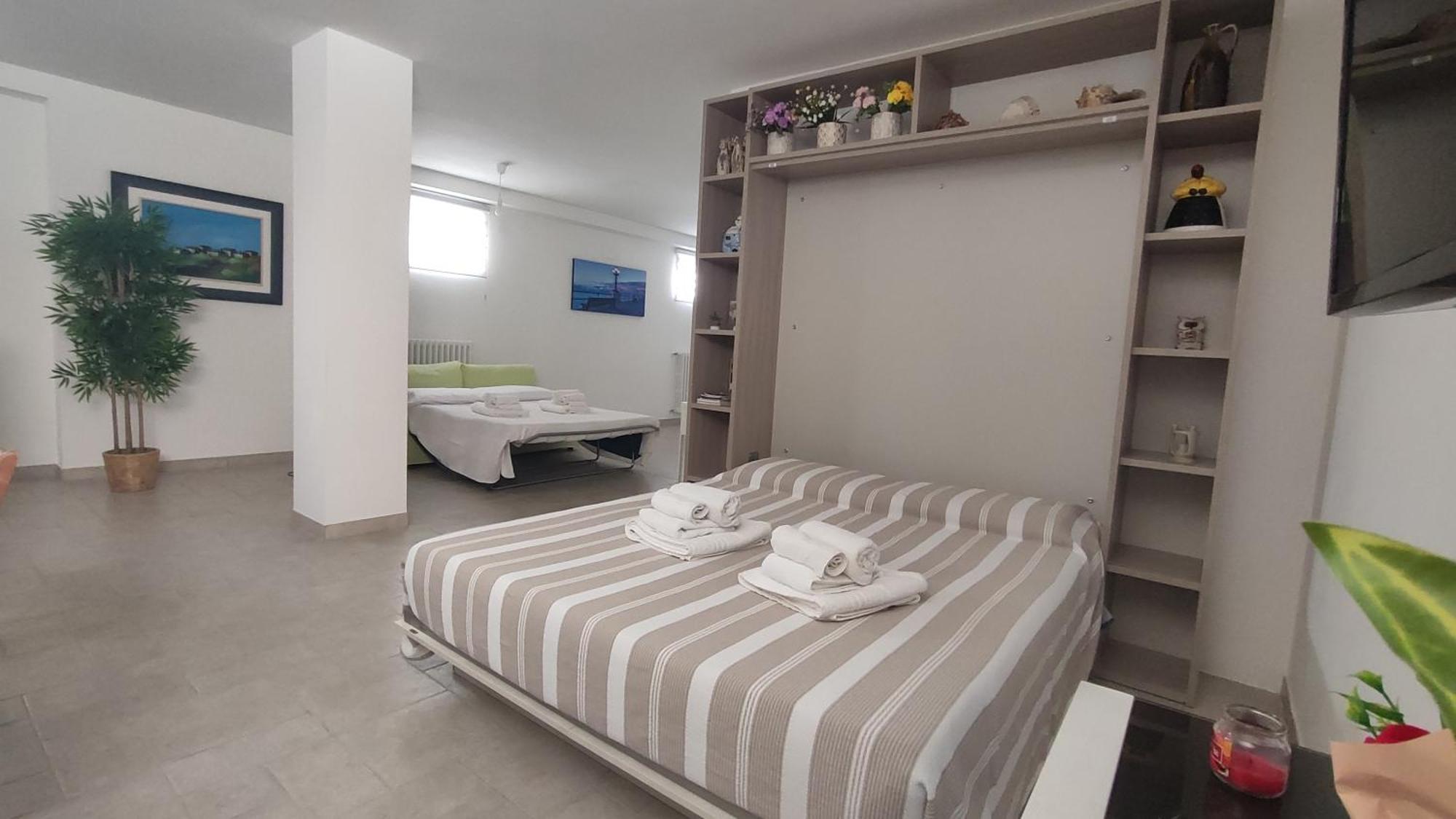 Seagull Apartments - Front And Sea View & Airport Bari Exterior photo