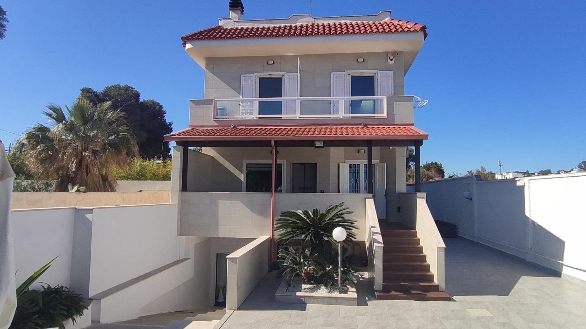 Seagull Apartments - Front And Sea View & Airport Bari Exterior photo