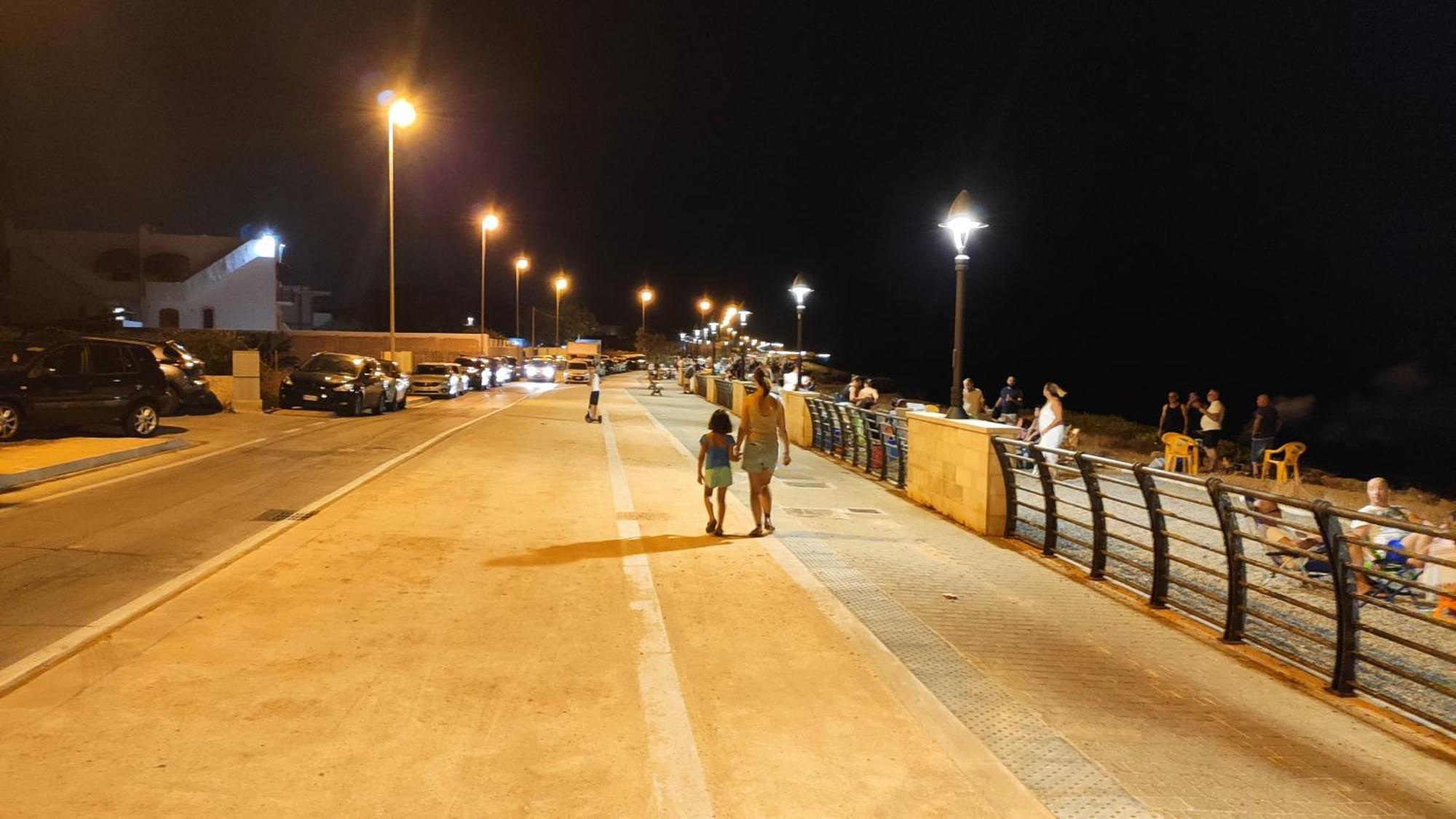 Seagull Apartments - Front And Sea View & Airport Bari Exterior photo